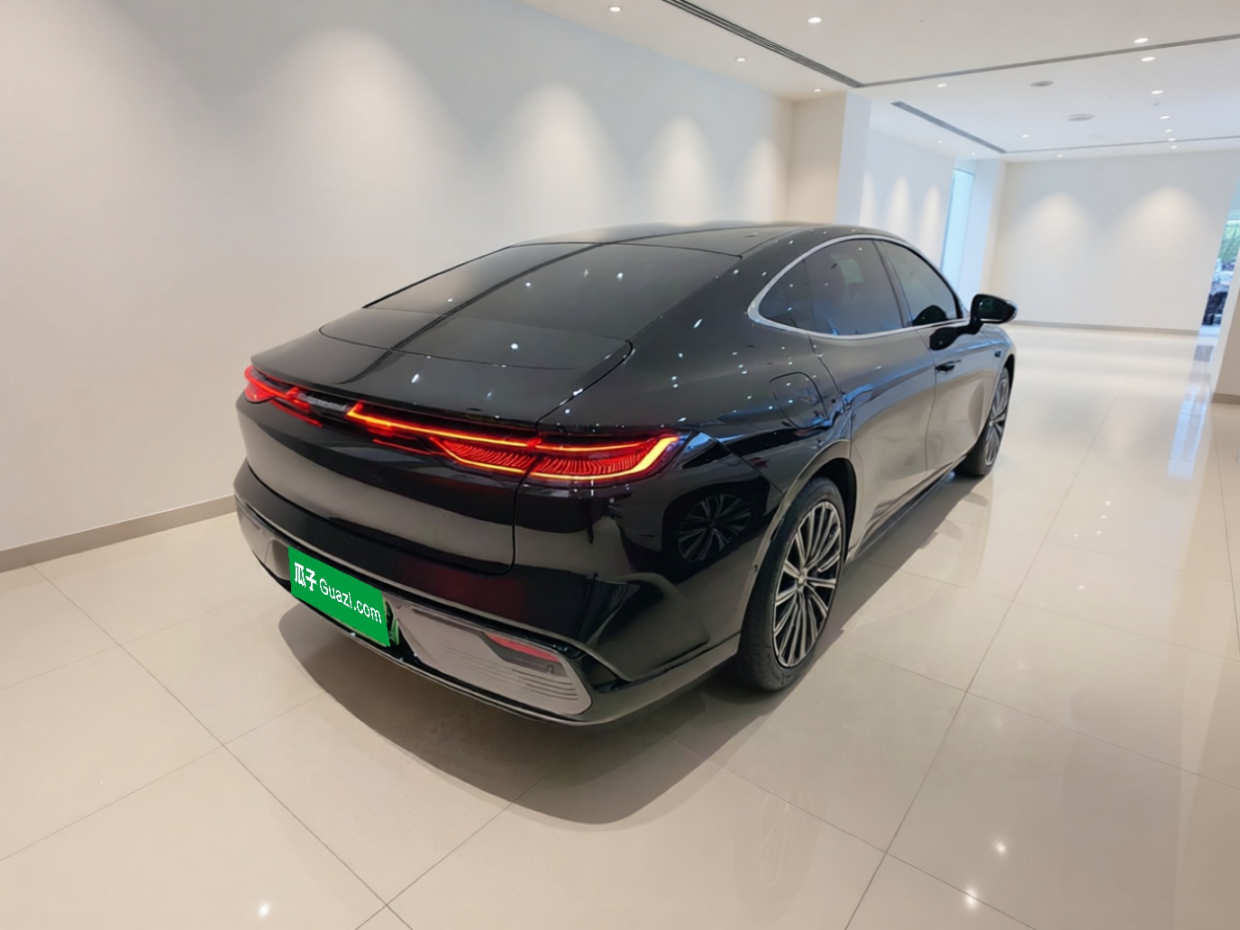 Geely Galaxy 8 2025 130km EM-P Starship Edition — снимка 6