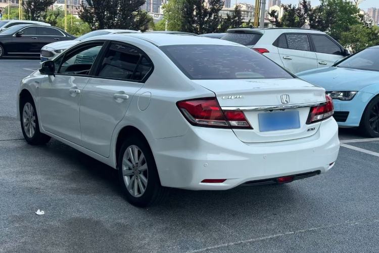Used Honda Civic 2014 1.8L automatic comfort version
