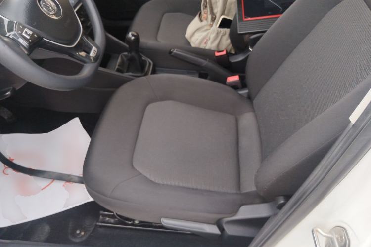 Used Volkswagen Jetta 2017 1.5L Manual Fashion Edition
