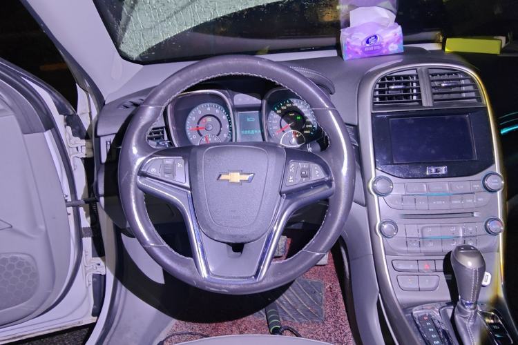 Used Chevrolet Malibu 2012 2.4L Automatic Luxury Edition Steering Wheel