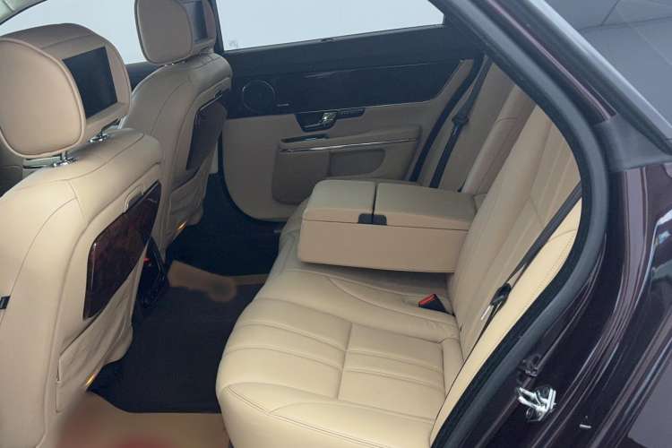 Used Jaguar XJ 2013 XJL 3.0 SC Panoramic Business Edition
