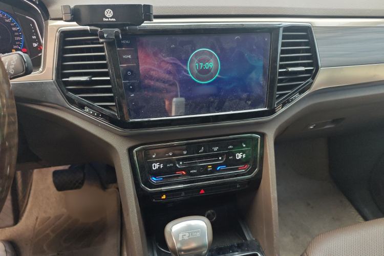 Used Volkswagen Viloran 2020 330TSI Luxury Edition
