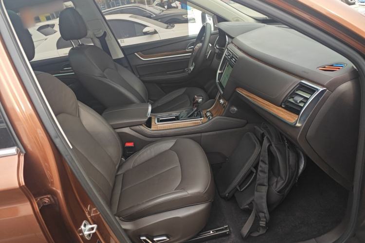 Used Roewe RX8 2018 30T Smart Connectivity Two-Wheel Drive Flagship Edition