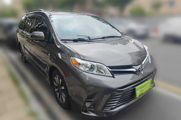 Used Toyota SIENNA 
