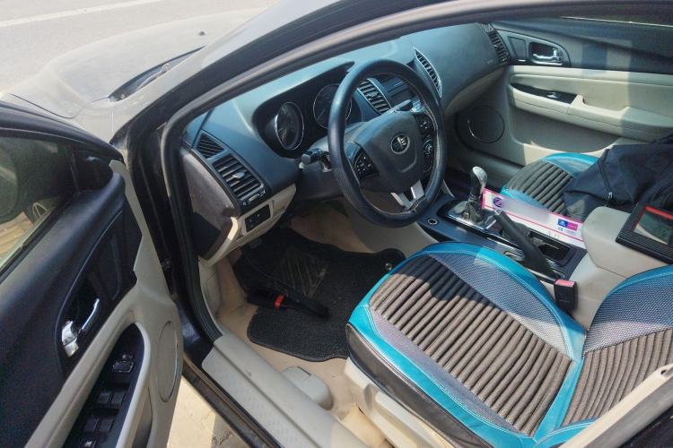 Used Bestune B50 2013 1.6L manual luxury version Driver Seat