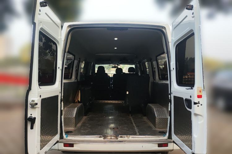 Used SAIC MAXUS Xintu V80 2024 Aotuntong 6AMT Long Wheelbase Mid-Roof Model 127 Ps 6/7/8/9-Seater