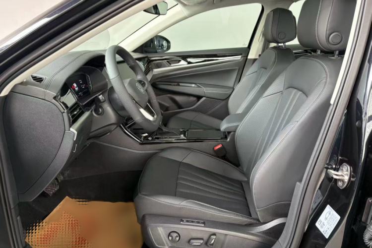 Used Volkswagen Passat 2026 Model, Outstanding 330TSI Elite Edition
