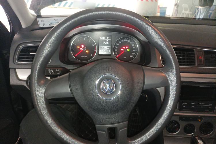 Used Volkswagen Lavida 2013 Restyled Classic 1.6L Automatic Comfort Edition
