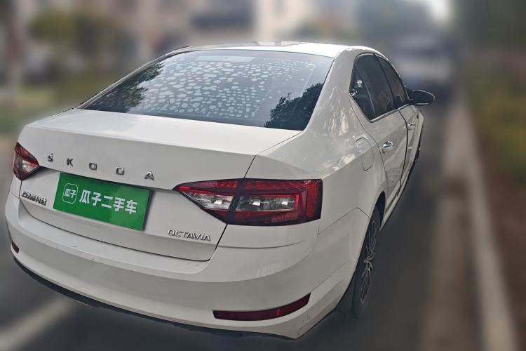 Used Skoda Octavia 2018 1.6L Automatic Luxury Edition