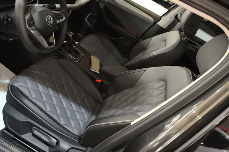 Used Volkswagen Sagitar 2023 300TSI DSG Excellence Edition Left Front Seat