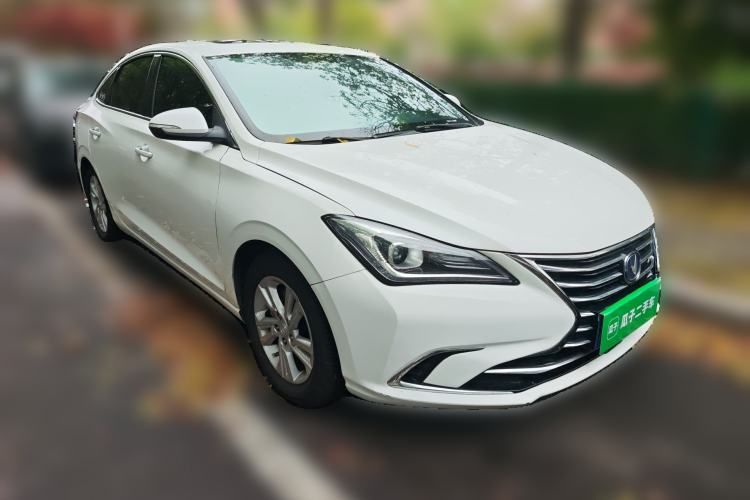 Used CHANGAN Eado 2019 High-Energy Edition 1.6L GDI Manual Pioneer Model China VI Standard Front Right 45 Deg