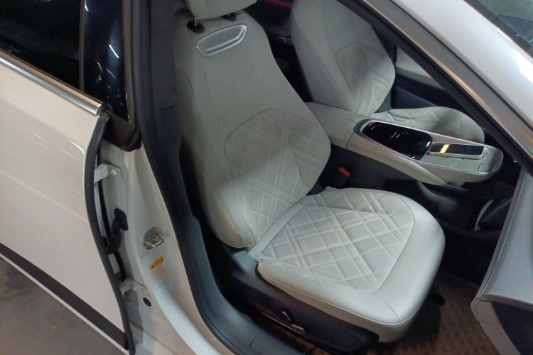Used CHANGAN NEVO A07 2024 All-Electric "True Fragrance" Edition 710 Flagship Model Right Front Seat