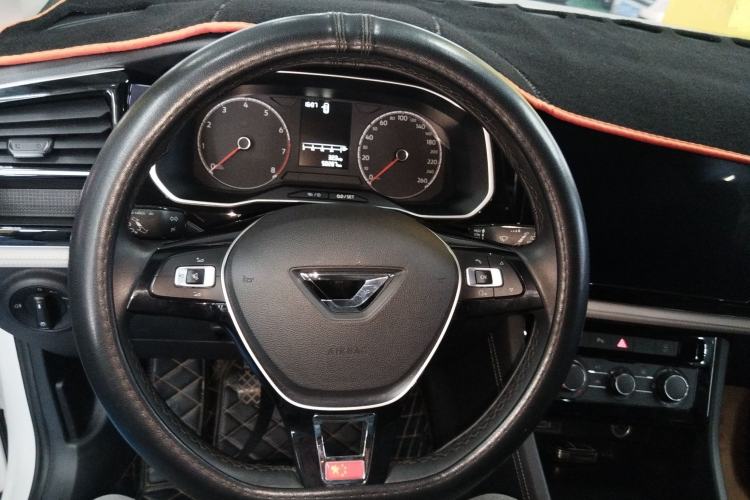 Used Jetta VS5 2022 280TSI Manual Enjoyment Version Steering Wheel