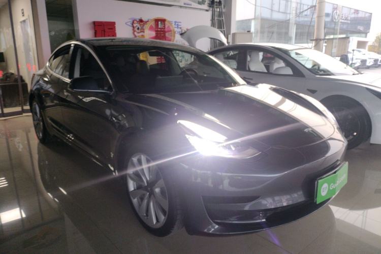 Used Tesla Model 3 2019 Standard Range Rear-Drive Upgraded Version Front Right 45 Deg