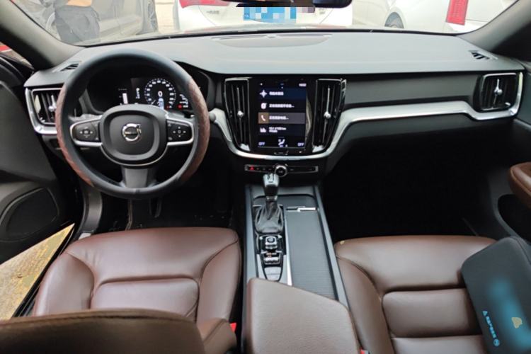 Used Volvo S60 2020 T4 Zhiyi Luxury Edition Center Console