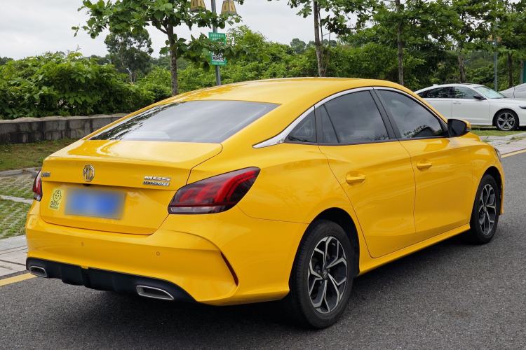 Used MG 5 2021 180 DVVT Manual Youth Luxury Edition
