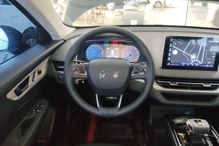 Used Hongqi E-QM5 2024 610 km PLUS
