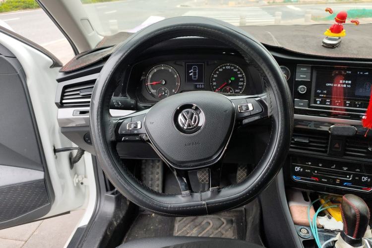 Used Volkswagen Bora 2020 1.5L Automatic Elite Version Steering Wheel