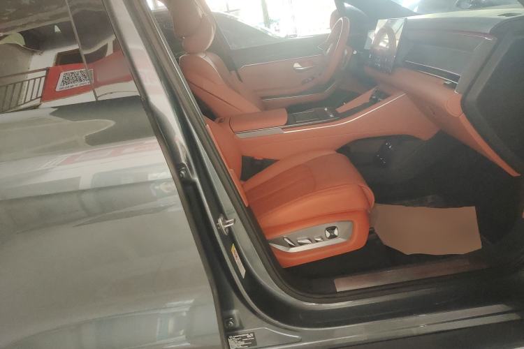 Used BYD Tang L 2025 DM 175KM Drone Player Edition Right Front Seat