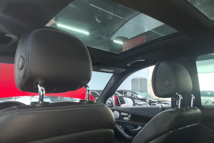 Used Mercedes-Benz GLC 2017 GLC 260 4MATIC Luxury Model