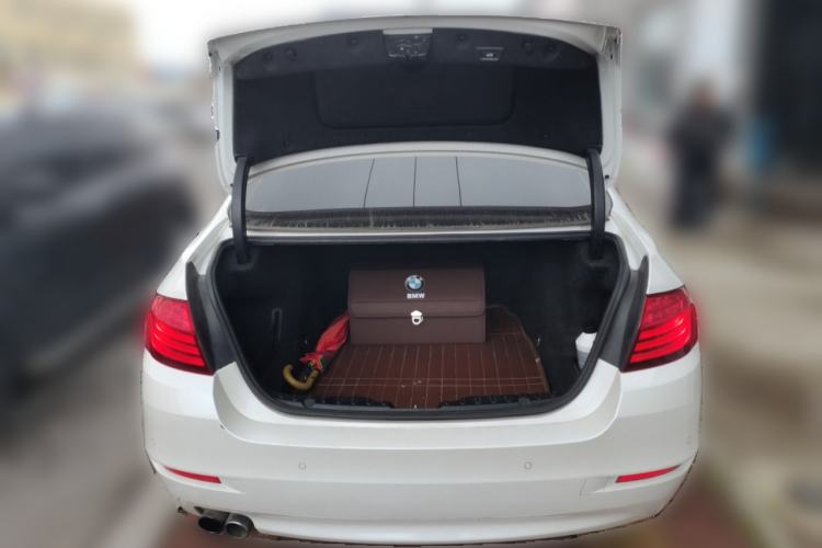 Used BMW 5 Series 2014 528Li Leading Model Trunk