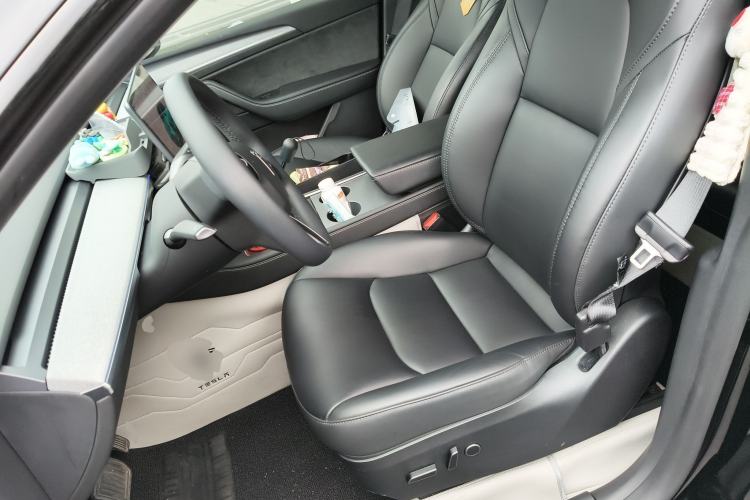 Used Tesla Model Y 2023 Rear-Wheel-Drive Version