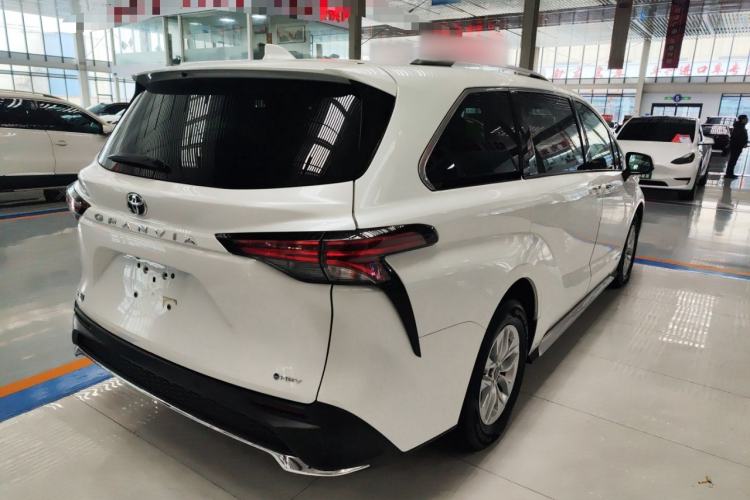 Used Toyota Granvia 2024 2.5L Hybrid Comfort Edition