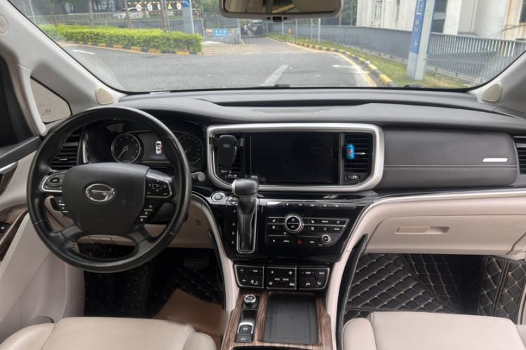 Used GAC Trumpchi M8 2018 320T Flagship Edition Interior 1