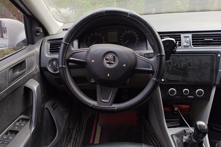 Used Skoda Rapid 2015 1.4L Manual Enjoyment Model Steering Wheel