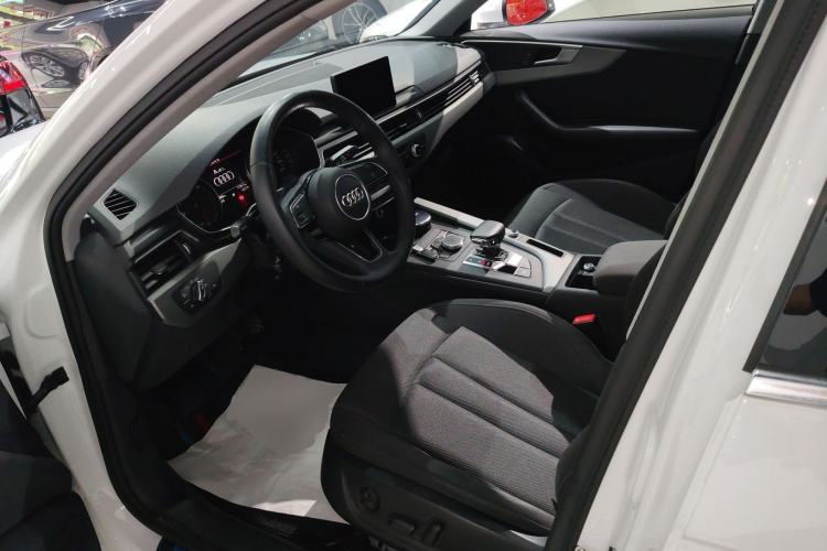 Used Audi A4L 2018 30th Anniversary Edition 40 TFSI Trendy Model Left Front Seat