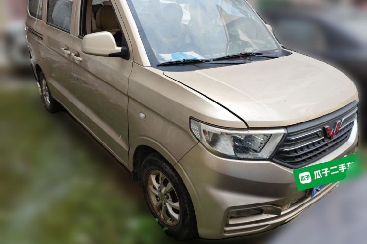 Used Wuling Hongguang 2021 1.5L S Basic Enclosed-Window Vehicle LAR Front Right 45 Deg