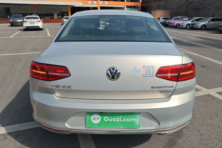 Used Volkswagen Magotan 2017 330TSI DSG Luxury Model Rear