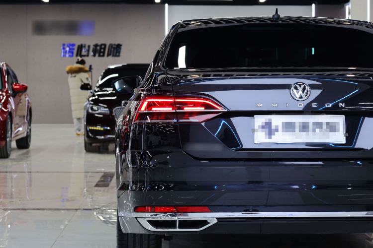 Used Volkswagen Phideon 2019 380TSI Two-Wheel Drive Business Edition China VI Standard