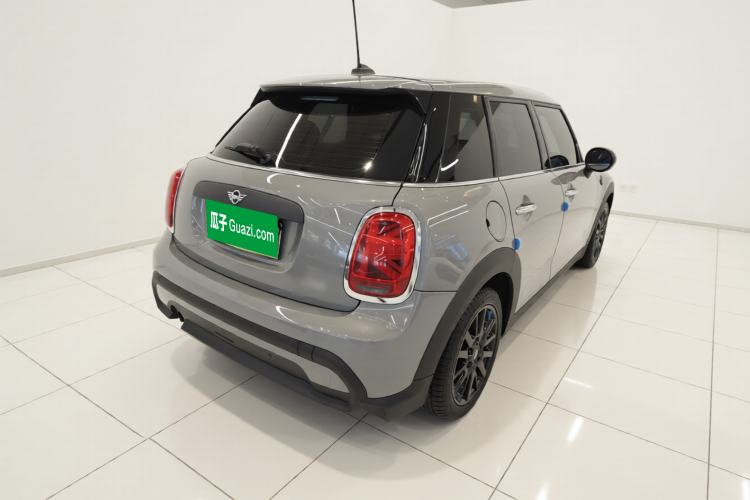 Used MINI 2022 1.5T ONE Five-Door PLUS Rear Right 45 Deg