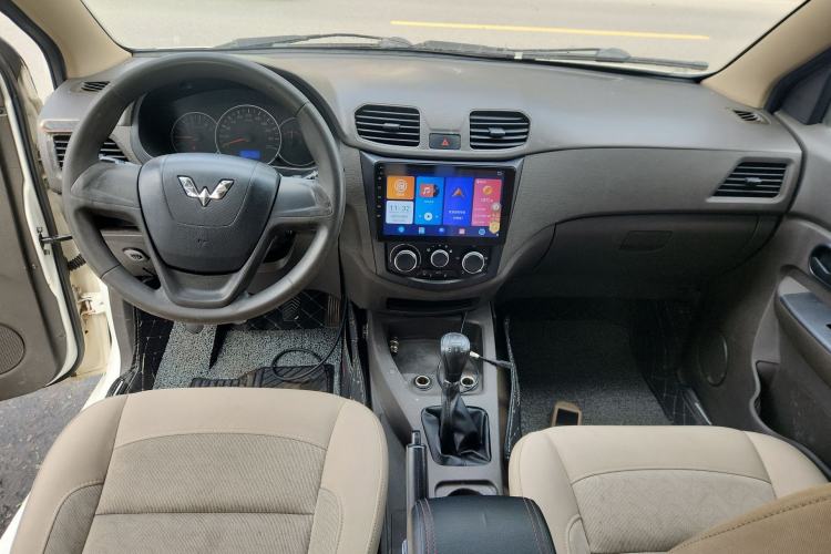 Used Wuling Hongguang 2015 1.5L S Basic Version China V Standard