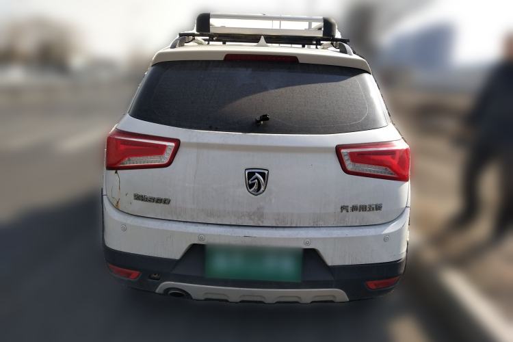 Used Baojun 560 2015 1.8L manual luxury version
