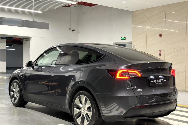 Used Tesla Model Y 2021 Standard Range Rear-Wheel Drive Version