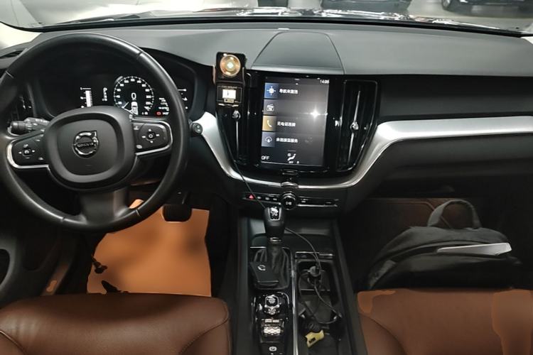 Used Volvo XC60 2019 T5 4x4 Smart Edition China VI Standard
