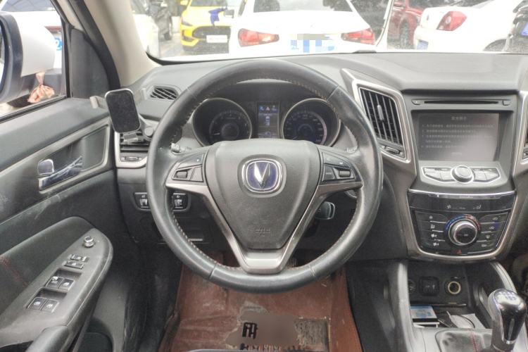 Used CHANGAN CS75 2014 2.0L Manual Luxury Version China IV Standard
