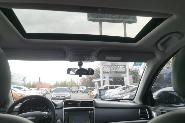 Used Haval M6 2019 1.5T Manual Two-Wheel Drive Elite Version China VI Standard Headliner