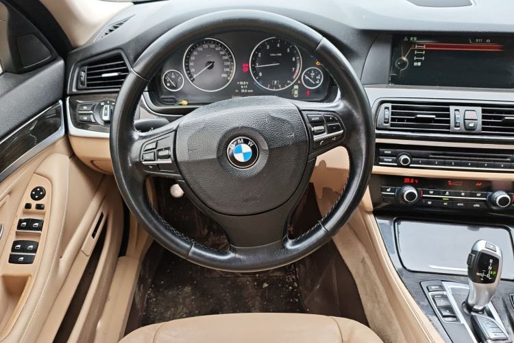 Used BMW 5 Series 2013 530Li Leading Model