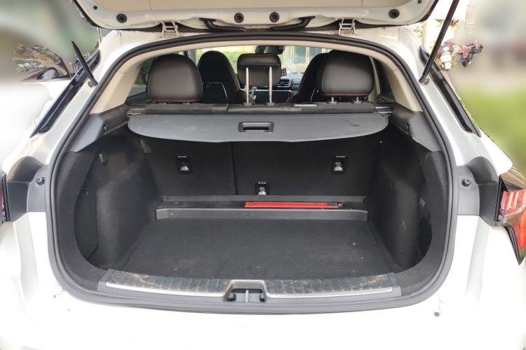 Used Lynk & Co 02 2019 1.5T DCT Two-Wheel Drive Pro Edition China VI Standard Trunk