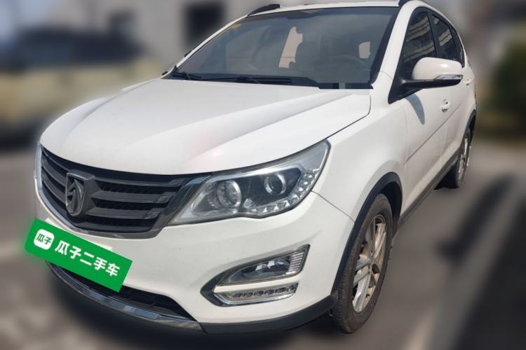 Used Baojun 560 2015 1.8L manual Comfort trim level
