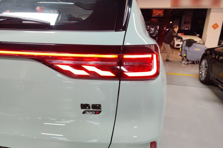 Used Dongfeng Aeolus Huge 2022 Mach Power 1.5T Dare-to-Love Edition
