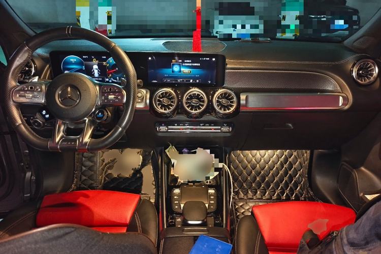 Used Mercedes-Benz GLB AMG 2021 AMG GLB 35 4MATIC Center Console