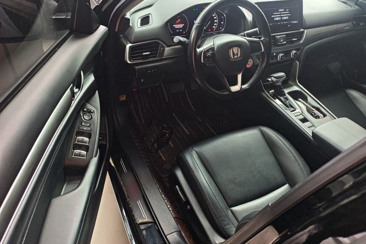 Used Honda Accord 2022 260TURBO Luxury Edition Driver Seat