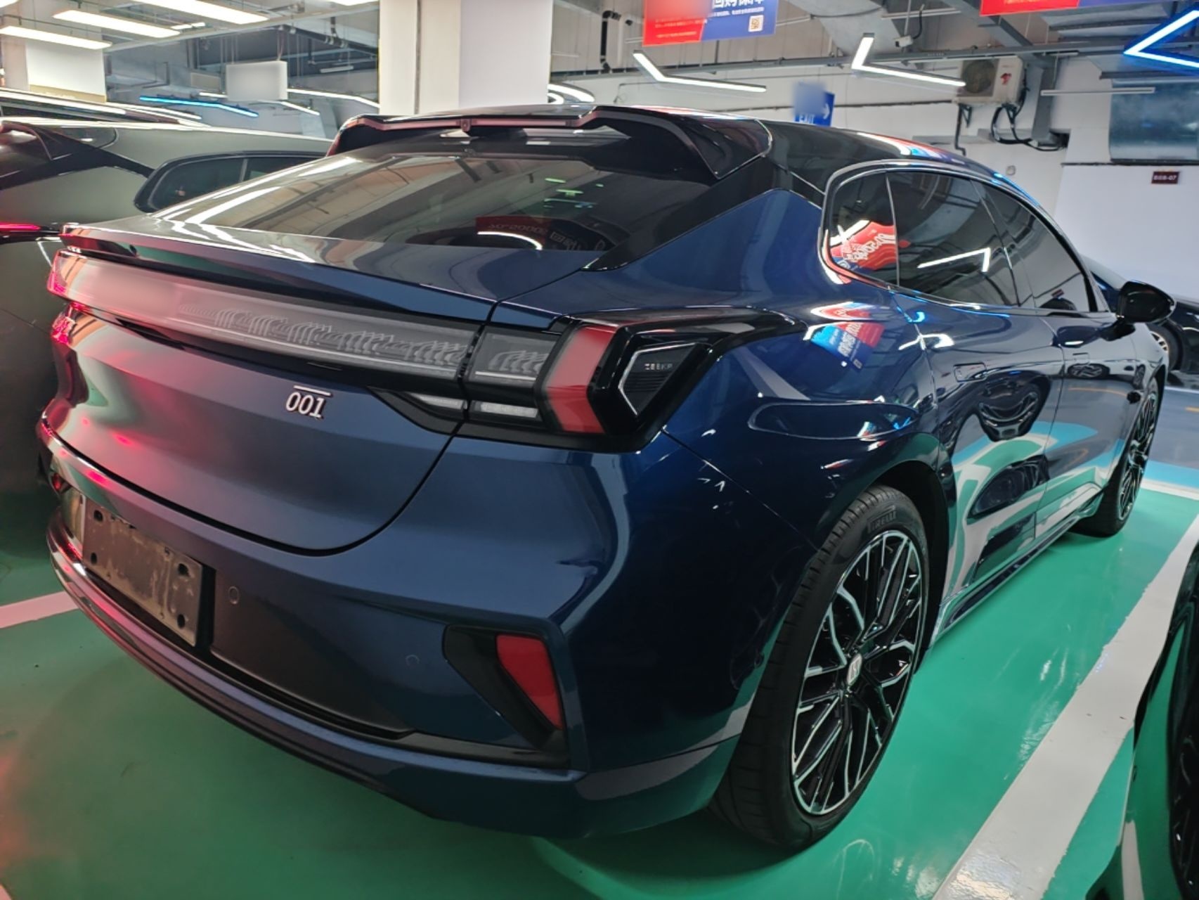 Zeekr 001 2024 YOU Edition 100 kWh All-Wheel Drive — снимка 5