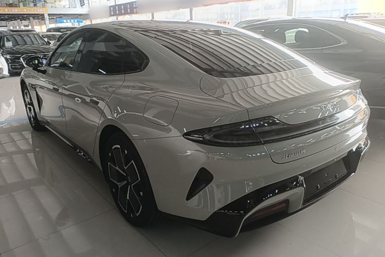 Used Xiaomi Auto SU7 2024 Rear-Drive Long-Range Intelligent Driving Version Exterior 2
