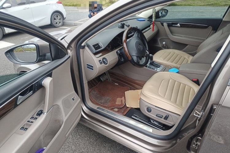 Used Volkswagen Magotan 2015 2.0 TSI Prestige Model
