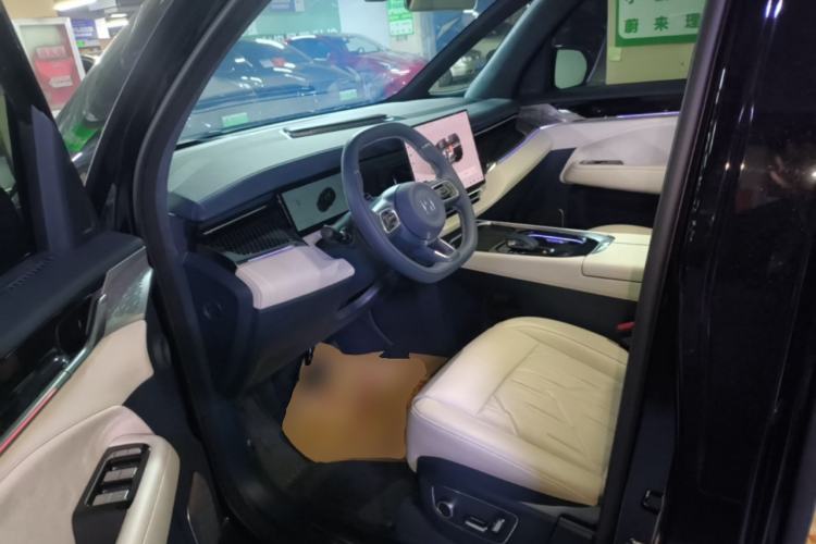 Used Zeekr 009 2024 7-Seater Aisle Version 108 kWh